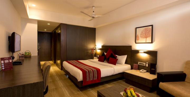 Summit Milestone Hotel & Banquets